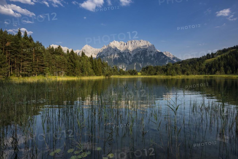 Luttensee in front of the Karwendel, Mittenwald, Werdenfelser Land, Upper Bavaria, Bavaria, Germany, Europe