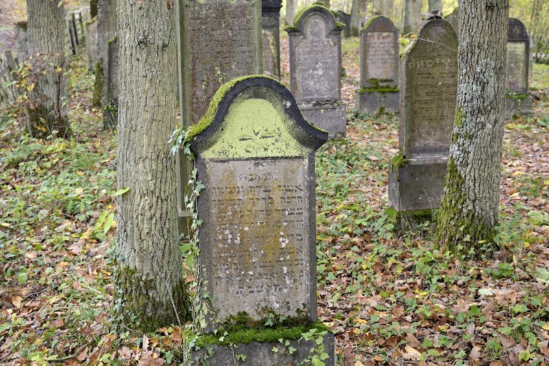 Jewish cemetery, weathered gravestones, wine village Beilstein, Moselle, Rhineland-Palatinate, Germany, Europe
