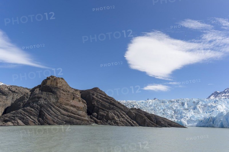 Glacier, Lago Grey, Torres del Paine National Park, Parque Nacional Torres del Paine, Cordillera del Paine, Towers of the Blue Sky, Region de Magallanes y de la Antartica Chilena, Ultima Esperanza Province, UNESCO Biosphere Reserve, Patagonia, End of the World, Chile, South America