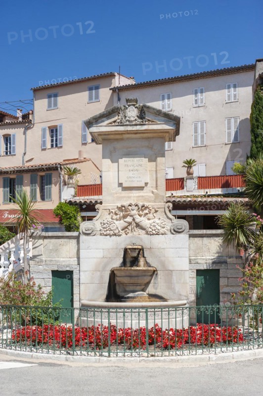 Fountain at Place Neuve, Grimaud-Village, Var, Provence-Alpes-Cote d'Azur, France, Europe