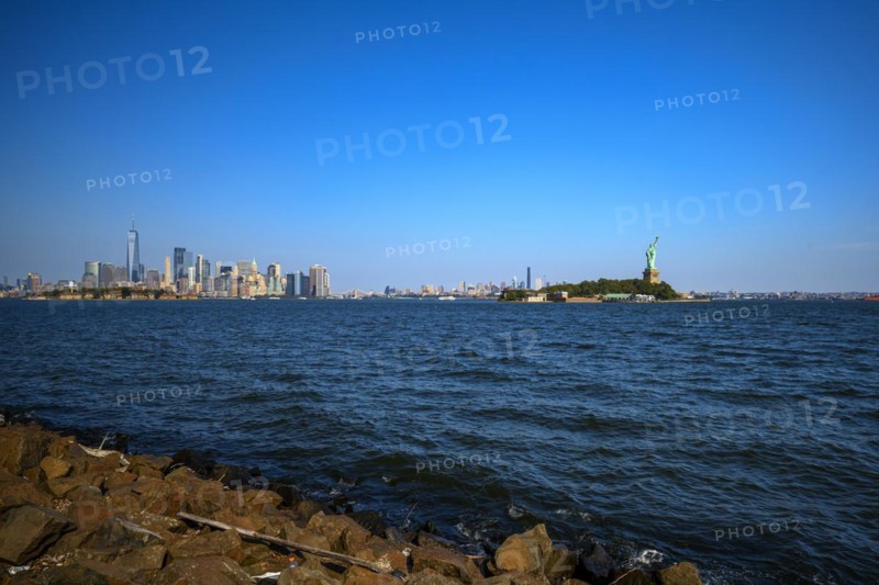 Views on New York Harbor, Manhattan and Statue of Liberty from the Liberty State Park, Jersey City, NJ, USA, USA, North America