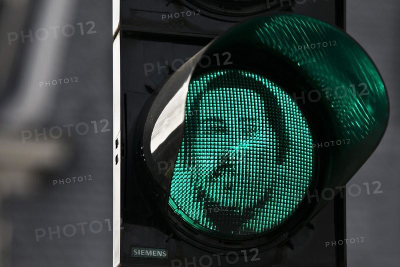 Green Engels traffic light at the Engels House, the birthplace of Friedrich Engels, historic centre, Wuppertal, North Rhine-Westphalia, Germany, Europe