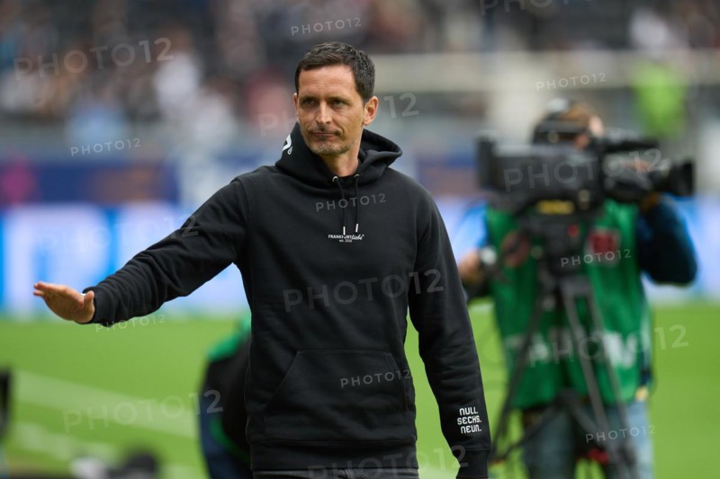 Bundesliga Eintracht Frankfurt-Union Berlin at Deutsche Bank Park in Frankfurt. Frankfurt coach Dino Toppmoeller. Frankfurt, Hesse, Germany, Europe