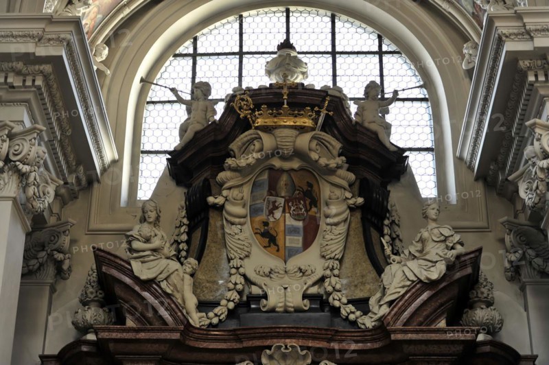 St Stephen's Cathedral, Passau, Baroque sculpture gallery with coats of arms and angels on a stained glass window, St Stephen's Cathedral, Passau, Bavaria, Germany, Europe