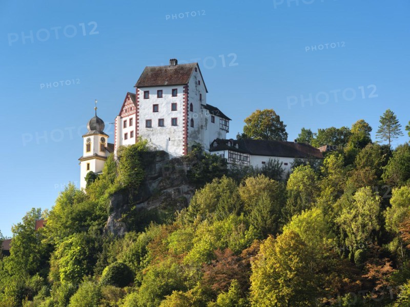 Egloffstein Castle above the Trubach Valley in autumn, Egloffstein, Upper Franconia, Franconian Switzerland, Bavaria, Germany, Europe