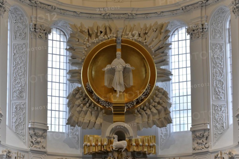 St Kilian's Cathedral in Wuerzburg, Wuerzburg Cathedral, statue of a saint surrounded by golden rays in a baroque church, Wuerzburg, Lower Franconia, Bavaria, Germany, Europe