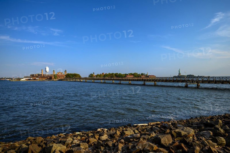Views on New York Harbor, Manhattan and Statue of Liberty from the Liberty State Park, Jersey City, NJ, USA, USA, North America