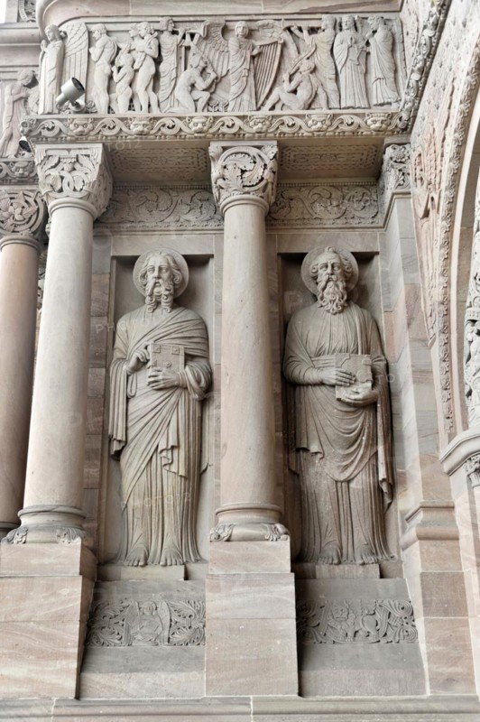 Church of the Redeemer, start of construction 1903, Bad Homburg v. d. Hoehe, Hesse, Gothic stone sculptures of two saints, columns and decorated architraves, Church of the Redeemer, start of construction 1903, Bad Homburg v. Hoehe, Hesse, Germany, Europe