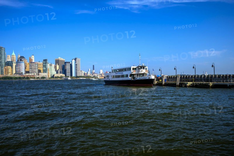 Views on New York Harbor, Manhattan and Statue of Liberty from the Liberty State Park, Jersey City, NJ, USA, USA, North America