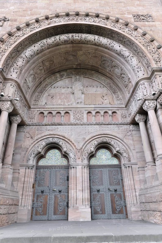 Church of the Redeemer, start of construction 1903, Bad Homburg v. d. Hoehe, Hesse, Detailed view of the entrance area of a church with elaborate stonemasonry and wooden doors, Church of the Redeemer, start of construction 1903, Bad Homburg v. Hoehe, Hesse, Germany, Europe