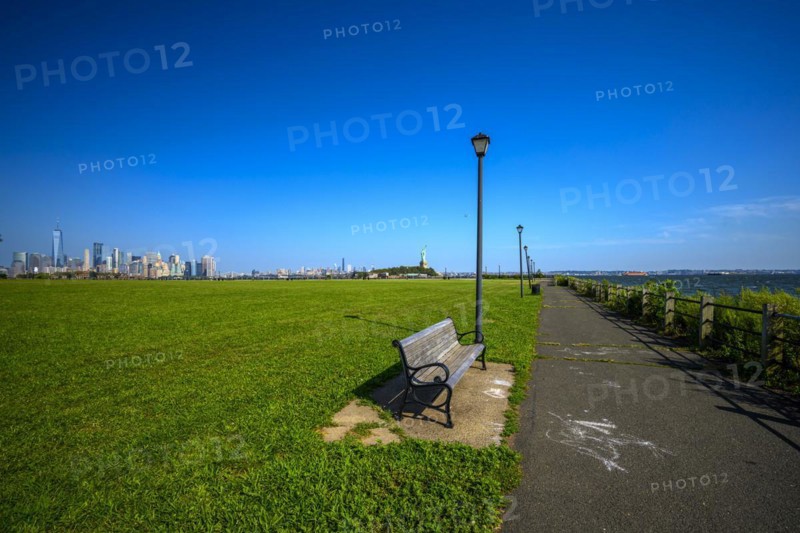 Views on New York Harbor, Manhattan and Statue of Liberty from the Liberty State Park, Jersey City, NJ, USA, USA, North America