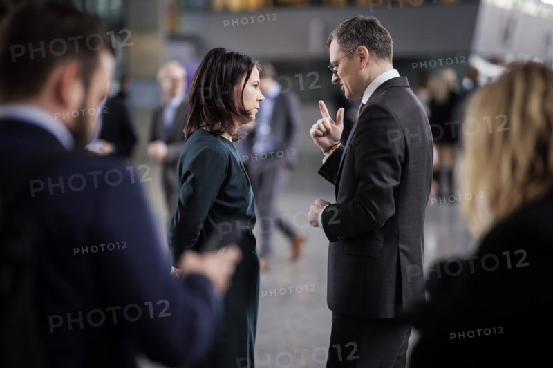 (L-R) Annalena Baerbock, Federal Foreign Minister, and Dmytro Kuleba, Foreign Minister of Ukraine, photographed on the margins of a joint meeting of the North Atlantic-Ukraine Council in the format of the Foreign Ministers of the States Parties and Ukraine. Brussels, 04.04.2024. Photographed on behalf of the Federal Foreign Office