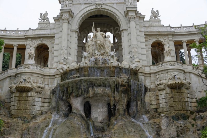 Palais Longchamp, Marseille, Majestic fountain with sculptures and floral archway, Marseille, Departement Bouches-du-Rhone, Provence-Alpes-Cote d'Azur region, France, Europe