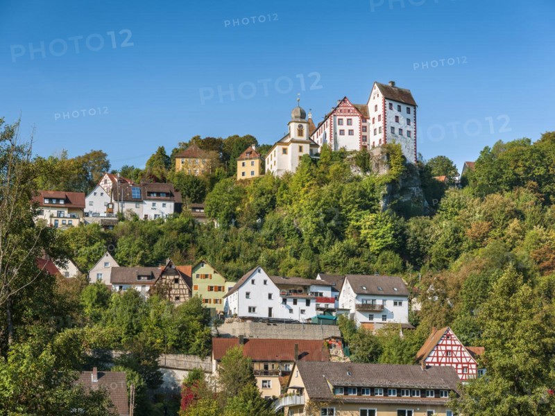 Egloffstein castle and village in the Trubach valley in autumn, Egloffstein, Upper Franconia, Franconian Switzerland, Bavaria, Germany, Europe