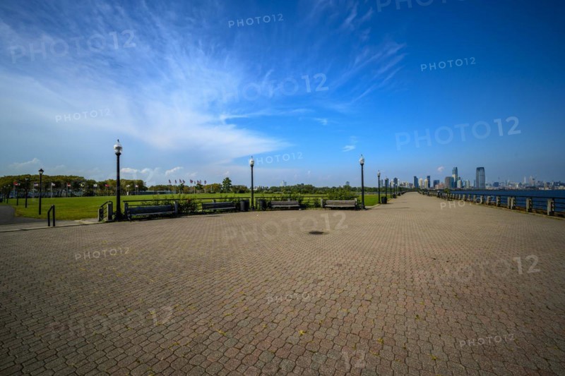 Views on New York Harbor, Manhattan and Statue of Liberty from the Liberty State Park, Jersey City, NJ, USA, USA, North America