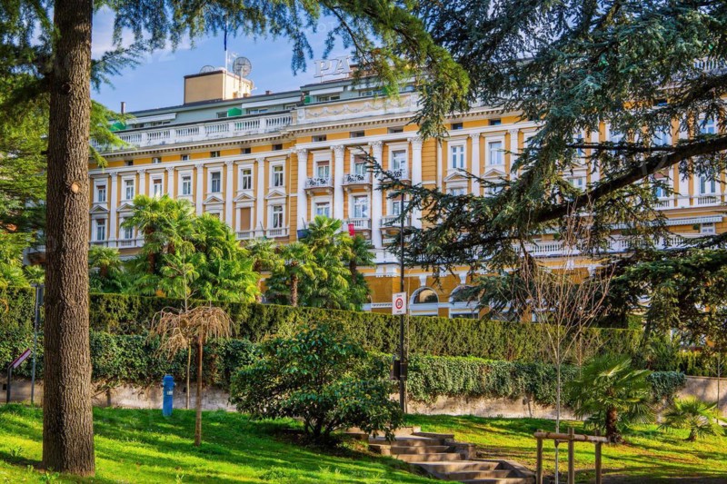 Historic Palace Hotel, Merano, Val Passiria, Val d'Adige, Burggrafenamt, Alps, South Tyrol, Trentino-Alto Adige, Italy, Europe
