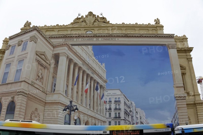 Marseille, Facade of the stock exchange and chamber of commerce building with reflection and passing bus, Marseille, Departement Bouches-du-Rhone, Region Provence-Alpes-Cote d'Azur, France, Europe