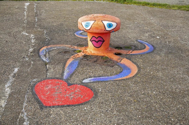 Painted bollard, octopus, harbour, Dunkirk, France, Europe