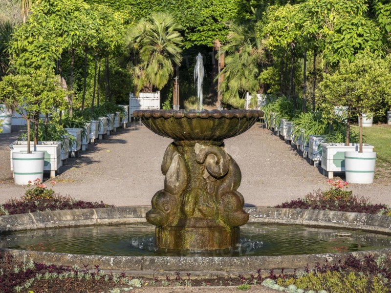 Fountain at the Orangery of Belvedere Palace, UNESCO World Heritage Site Classical Weimar, Weimar, Thuringia, Germany, Europe