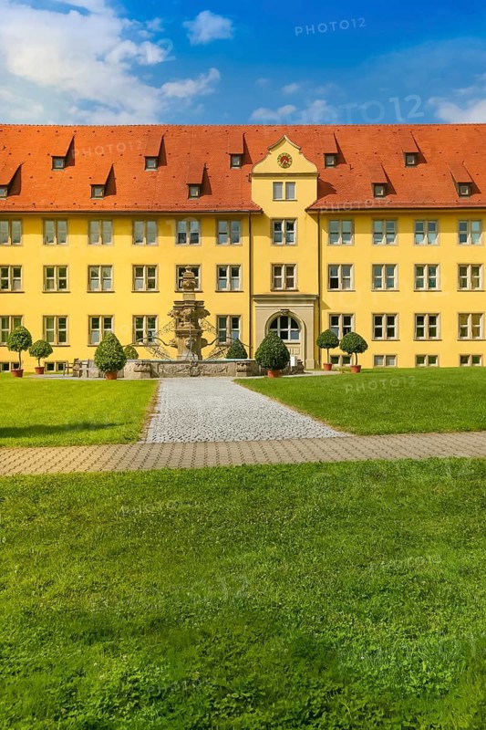 Winnental Castle built in the 15th century by the Teutonic Knights as the seat of the Winnender Kommende, former castle of the Teutonic Order, today Winnenden Castle Clinic Centre for Psychiatry, castle building, historical building, architecture, castle park, lawn, meadow, fountain, clock, paths, Winnenden, Rems-Murr-Kreis, Baden-Wuerttemberg, Germany, Europe