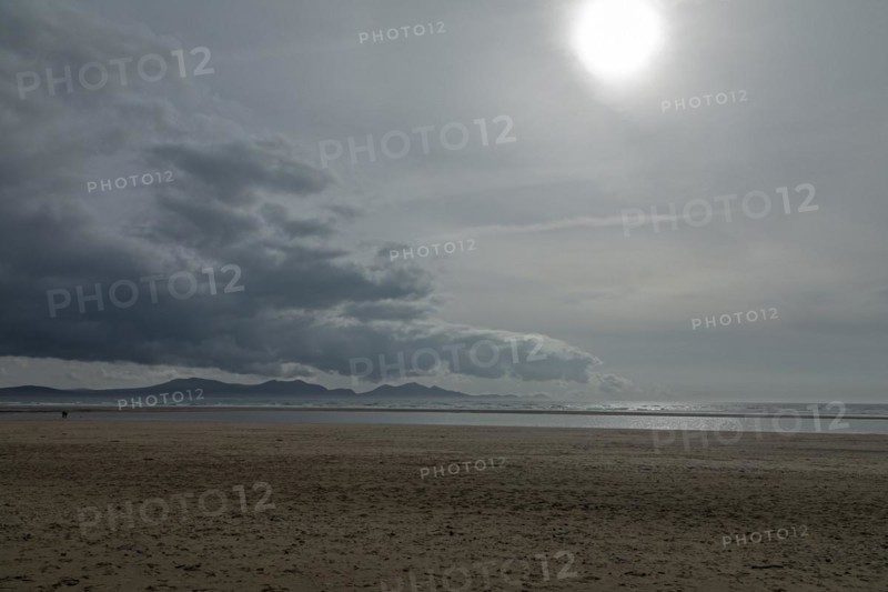 Beach, clouds, mountains, sun, LLanddwyn Bay, Newborough, Isle of Anglesey, Wales, Great Britain