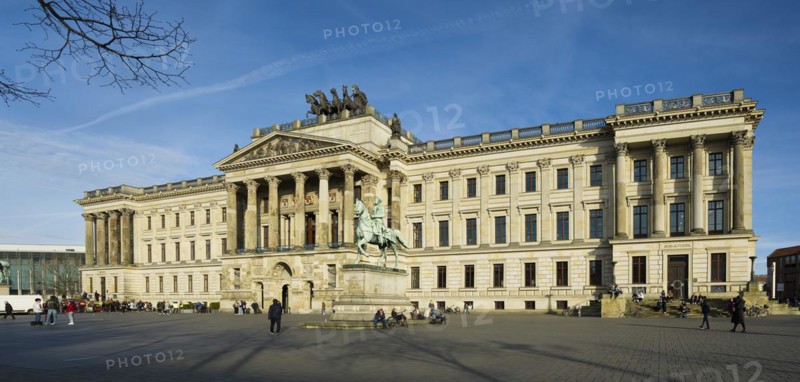 Reconstruction of Brunswick Castle, today the Schloss arcades shopping centre, equestrian statue of Duke Friedrich Wilhelm (1771-1815), Brunswick, Lower Saxony, Germany, Europe