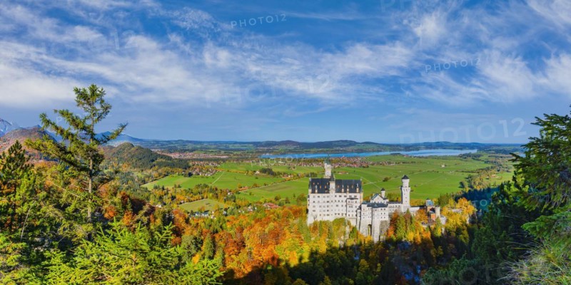 Neuschwanstein Castle near Hohenschwangau, Romantic Road, Ostallgaeu, Bavaria, Germany, Europe