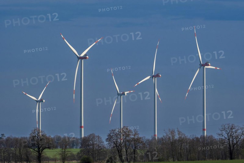 Wind turbines near Luederitz, Stendal district, Luederitz, Saxony-Anhalt, Germany, Europe