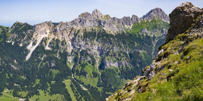 Mountain panorama from the Krinnenspitze, 2000m, behind Friedberger Klettersteig, Rote Flueh, 2108m, Gimpel, 2173m and Koellenspitze, 2238m, Tannheimer Berge, Allgaeu Alps, Tyrol, Austria, Europe