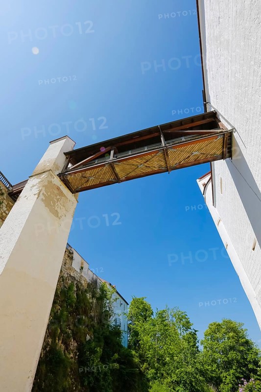 Wildenstein Castle, Spornburg, medieval castle complex, best preserved fortress from the late Middle Ages, entrance, access, bridge, today youth hostel, historic buildings, architecture, Leibertingen, Sigmaringen district, Swabian Alb, Baden-Wuerttemberg, Germany, Europe