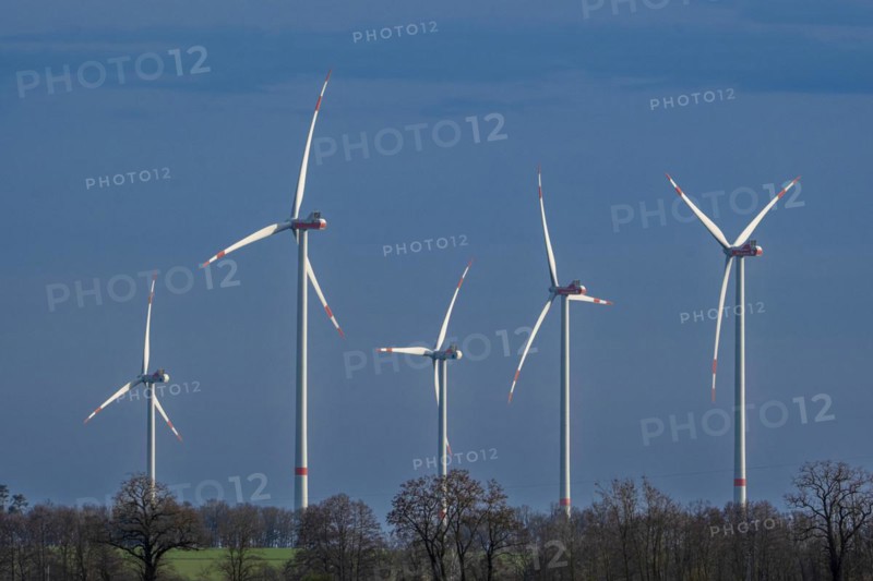 Wind turbines near Luederitz, Stendal district, Luederitz, Saxony-Anhalt, Germany, Europe