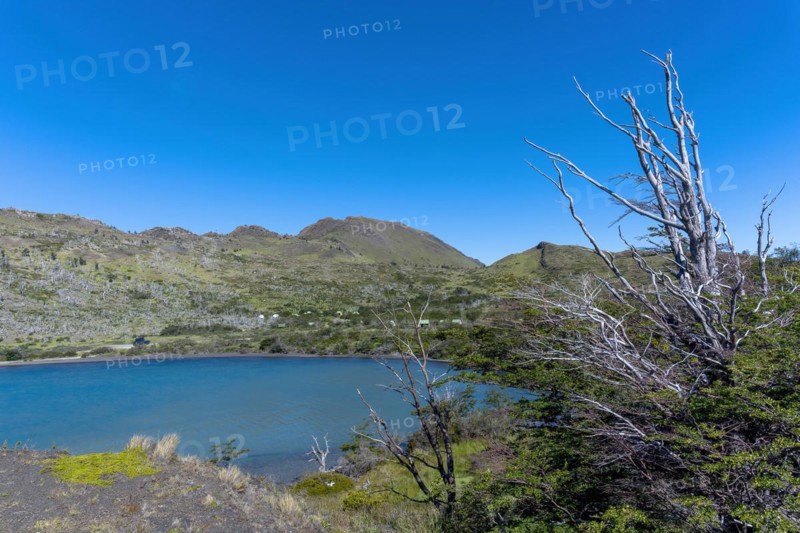 Lago Pehoe, mountain range of the Andes, Torres del Paine National Park, Parque Nacional Torres del Paine, Cordillera del Paine, Towers of the Blue Sky, Region de Magallanes y de la Antartica Chilena, Ultima Esperanza province, UNESCO biosphere reserve, Patagonia, end of the world, Chile, South America