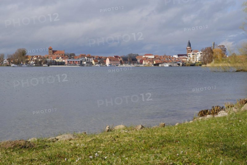 Town view Waren with church St. Georgen and church St. Marien, Mueritzsee, Waren, Mueritz, Mecklenburg Lake District, Mecklenburg, Mecklenburg-Vorpommern, Germany, Europe