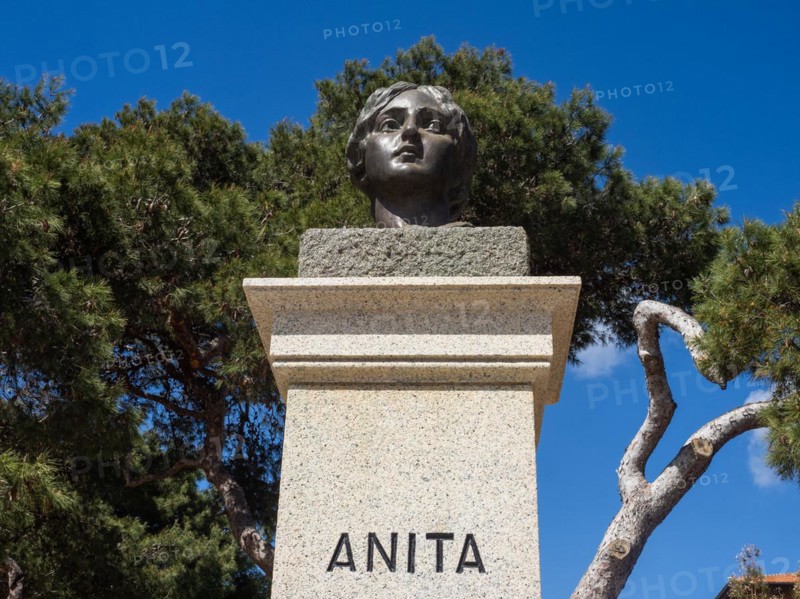 Monument, Anita, Donna Costanza, detail, Maddalena, Isola La Maddalena, Sardinia, Italy, Europe