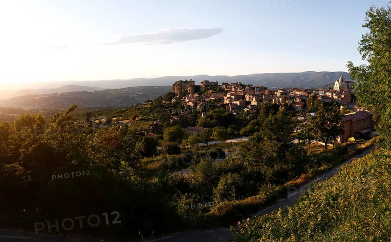 Cucuron in the Luberon, Vaucluse, Provence, France, Europe