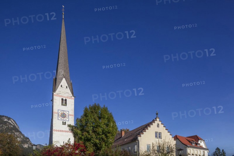Old parish church of St Martin, Partenkirchen district, Garmisch-Partenkirchen, Werdenfelser Land, Upper Bavaria, Bavaria, Germany, Europe