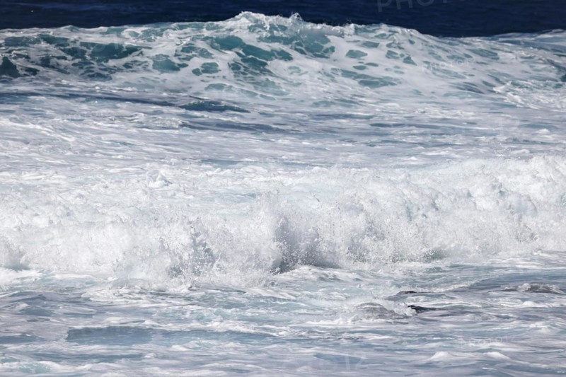 Roaring surf, waves, surf waves, sea surf, spray, Atlantic Ocean, Agaete, Gran Canaria, Canary Islands, Spain, Europe