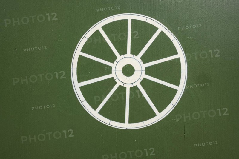 Wheel symbol, historic Zum Rad inn, building from the 16th century in the old town centre of Wangen im Allgaeu, Baden-Wuerttemberg, Germany, Europe