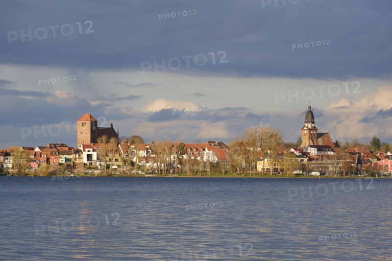 Town view Waren with church St. Georgen and church St. Marien, Mueritzsee, Waren, Mueritz, Mecklenburg Lake District, Mecklenburg, Mecklenburg-Vorpommern, Germany, Europe