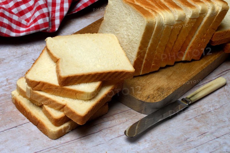 Toast, slices of toast with knife