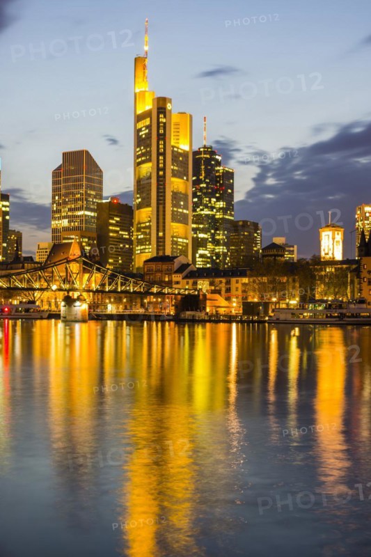 Skyline and banking district after sunset, twilight, Tower 185, Commerzbank, HelaBa, Hessische Landesbank, Deutsche Bank, Eiserner Steg, Frankfurt am Main, Hesse, Germany, Europe