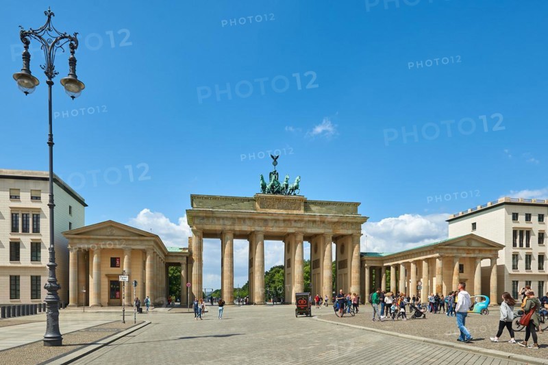 06.07.2020, Germany, Berlin, Strasse des 17. Juni, View of the Brandenburg Gate in west direction, Berlin, Berlin, Germany, Europe
