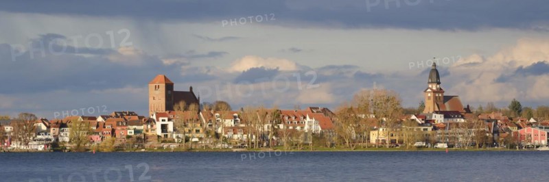 Town view Waren with church St. Georgen and church St. Marien, Mueritzsee, Waren, Mueritz, Mecklenburg Lake District, Mecklenburg, Mecklenburg-Vorpommern, Germany, Europe
