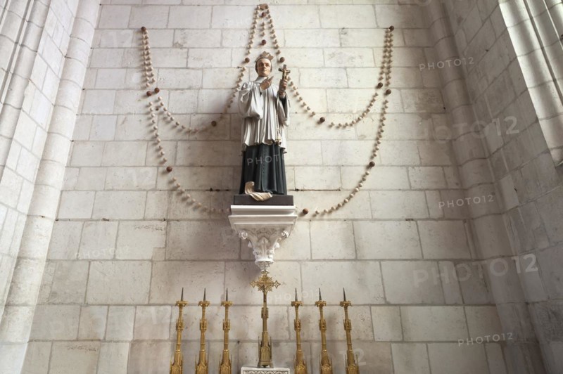 Sculpture of a saint, Notre Dame de l'Assomption Cathedral, Lucon, Vendee, France, Europe