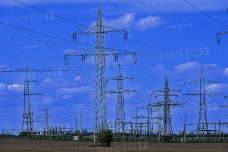 Power pylons with high-voltage lines at the Avacon substation in Helmstedt, Helmstedt, Lower Saxony, Germany, Europe