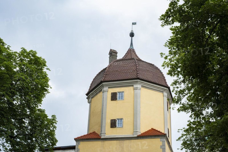 The Westertor, one of Memmingen's historic city gates, in the west of the old town centre of Memmingen, Swabia, Bavaria, Germany, exterior view, Europe