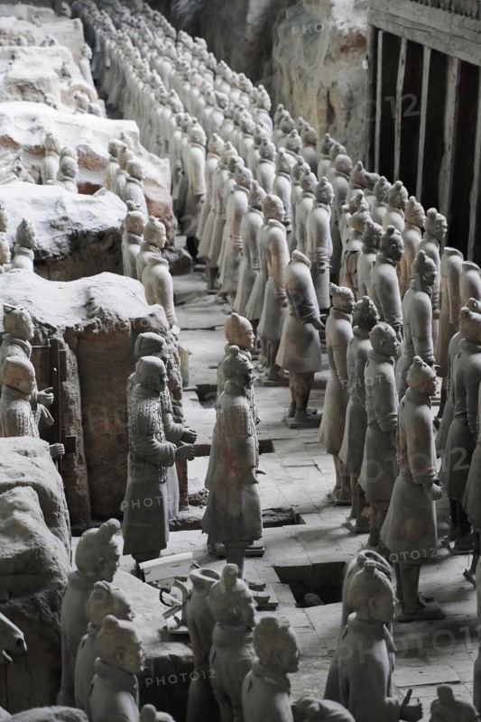 Terracotta army figures, Xian, Shaanxi Province, China, Asia, Rows of terracotta warriors in an archaeological site, Xian, Shaanxi Province, China, Asia