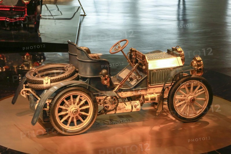 Mercedes-Simplex 40 hp, oldest surviving Mercedes from 1902, Mercedes-Benz Museum, Stuttgart, Baden-Wuerttemberg, Germany, Europe