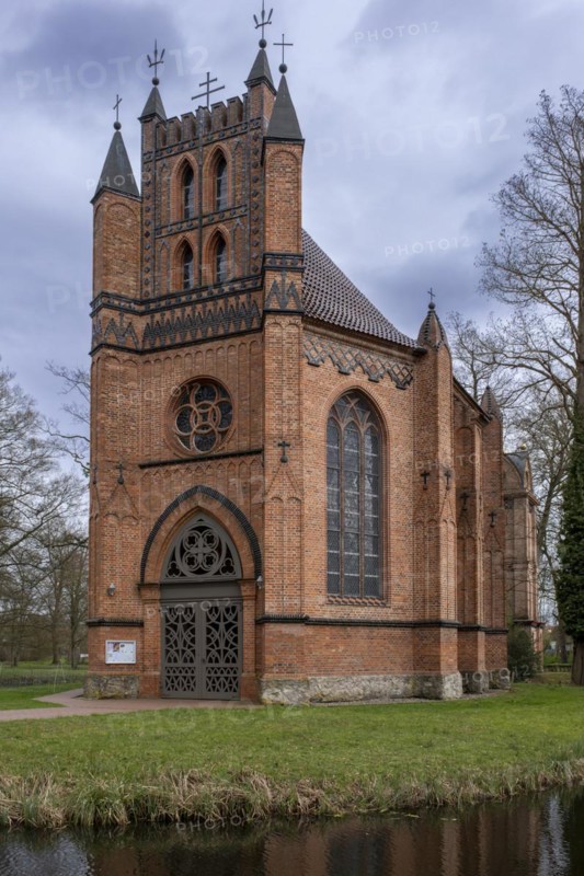 St Helena's Catholic Church in Ludwigslust Castle Park, built 1806 - 1809, first neo-Gothic brick building in Mecklenburg, Ludwigslust, Mecklenburg-Vorpommern, Germany, Europe