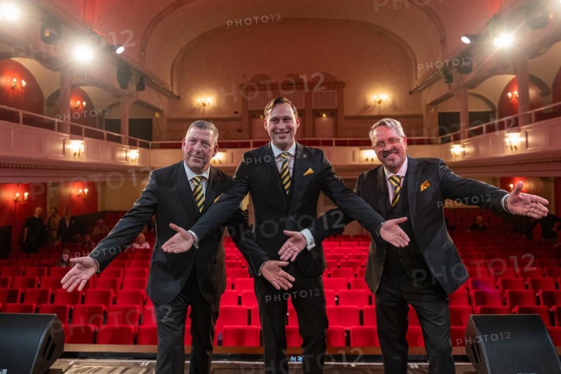 Presentation of the designated Cologne triumvirate for the 2024 session, KG Treuer Husar Blau-Gelb von 1925 e.V. Koeln presents the designated Cologne triumvirate for the 2024 session: Sascha, Werner and Friedrich Klupsch will celebrate Cologne Carnival together with all revellers as Prince Sascha I, Bauer Werner and Jungfrau Frieda under the motto Wat e Theater - Wat e Jeckespill . 16.08.23